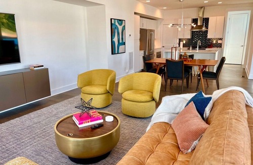 Biddleville House | Gorgeous Townhouse 3 King Bedroom Suites