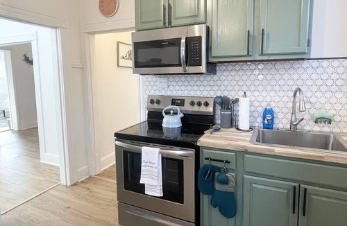 Mosby House | Gorgeously Renovated for Work or Play! 5 mins to Downtown RVA and VCU!