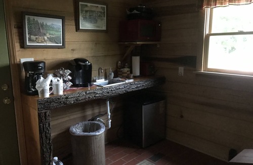 Fentress Cabin | Got Cabin Fever? - The Pretty Petunia