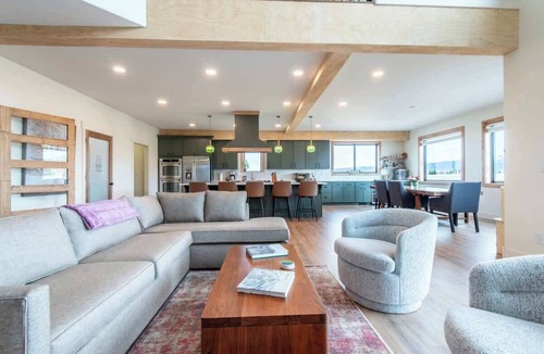 Driggs House | Grand Horizon Retreat - 7 Bdrm Luxury Home