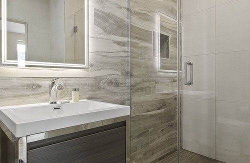 Manhattan Valley Apartment | Grand Premium Room 2 Private-Bath Hotel 99