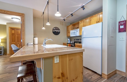 Driggs Condo | Grand Teton & Yellowstone Parks! New Updates! Hot tubs & Gym! Super Clean!