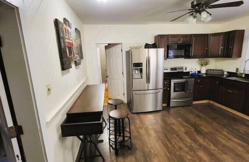 Stoughton House | Grandeur Living near Boston - 3bed 1 bathn