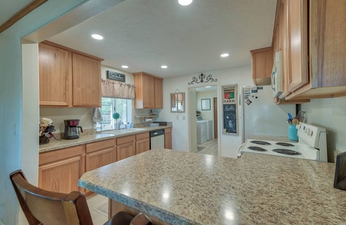 Cody House | Great Back Yard, Minutes To Downtown, Quiet, Cozy, Clean & Pet-friendly!