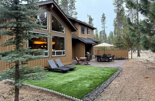Sunriver House | Great Fall Rates, Grand, 5 On Suites, Chef's Kitchen, Hot Tub, NO Resort Fees