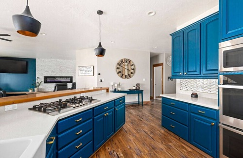 Great Falls House | Great Falls Luxe Haven: 4BR, Gym, Office & Hot Tub