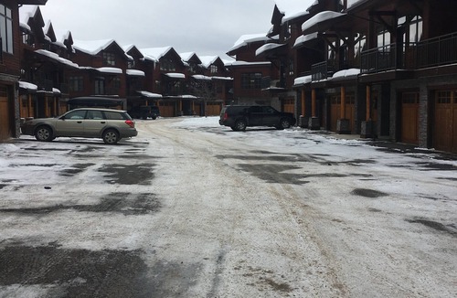 Big Sky Meadow Village Condo | Great family Getaway! Close to skiing, shopping & dinning.