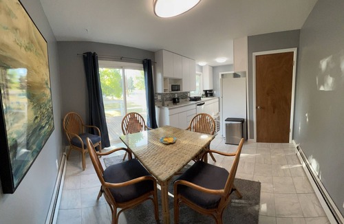 Riverton House | Great Location for your Riverton Stay
