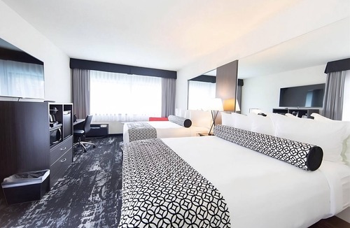 Riverside Hotel | Great Location Near Spokane Convention Center! 2 Pet-Friendly Units