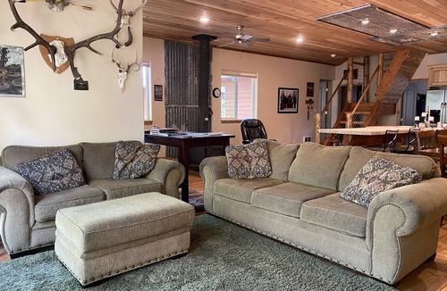 Priest River House | Great Priest Lake Cabin close to Golf Course & Lake! 4bdrm 2bath 8 beds