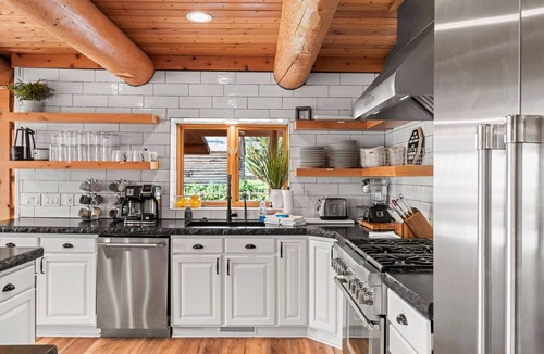 St. Charles Cabin | Green Canyon Chalet (Sleeps 40) by Bear Lake Luxury Rentals