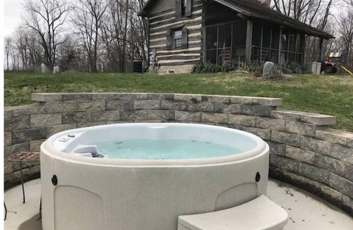 South Charleston Cabin | Green Plains Cabin