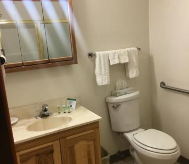 Kalispell Hotel | Greenwood Village Inn & Suites