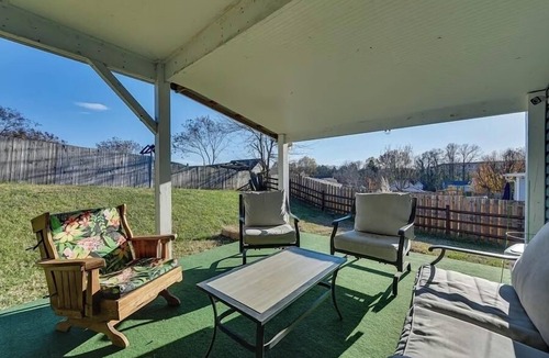 Charlotte House | Grill Patio Pet Friendly 3BR