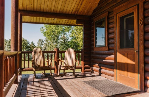 Bozeman Cabin | Grizzly Bear Cabin #7 at Gallatin Canyon Cabins