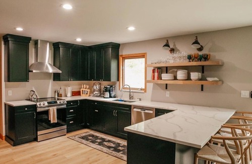 Columbia Falls House | Grizzly Bear Lodge - Your Glacier Get-a-way