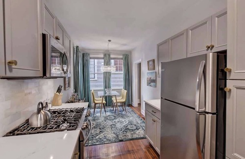 Charlotte Condo | Ground Floor 1BR Elizabeth Condo with Parking · Near Novant Health