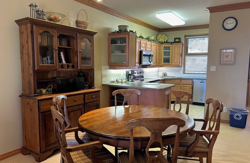 Silver Star Mountain Condo | Ground Level 2 bed/2 bath condo with laundry, BBQ, pet-friendly, large deck