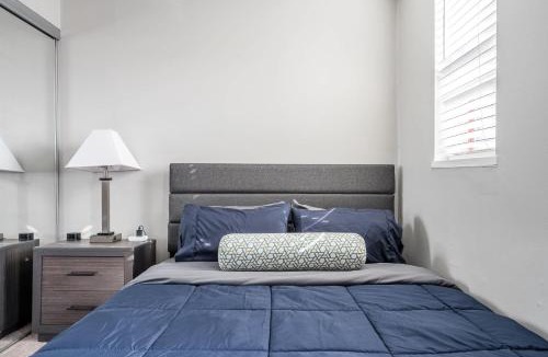 Chatham-Arch Apartment | Group Stay - 7 Apts Near Lucas Oil Stadium