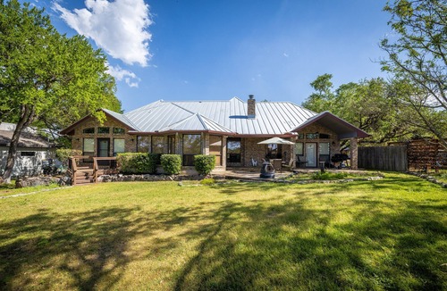 Gruene House | Gruene Vista on the Guadalupe - 1 mi to Gruene, 3 mi to Downtown NBTX, Panoramic Hill Country Views