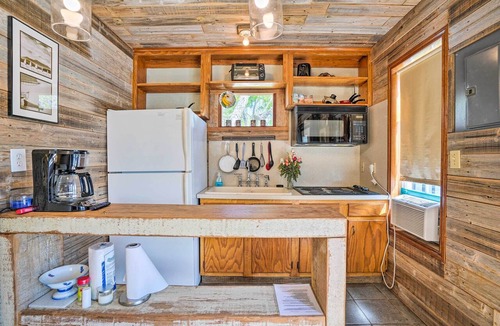 Seguin Apartment | Guadalupe Riverfront Studio w/Private Balcony
