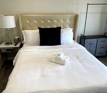 Bankers Hill House | Guest House next to Little Italy