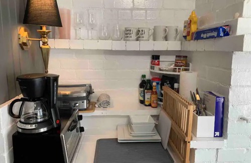Coastal San Pedro Apartment | Guesthouse Detached.Quiet Nbrhd.AC!New Firestck4TV