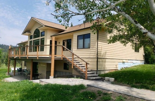 Missoula Apartment | Guests Say: "METICULOUSLY CLEAN" and "ABSOLUTELY BEAUTIFUL!"