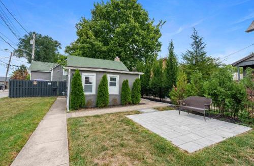 Merion Village House | GV - Romantic Beach Getaway