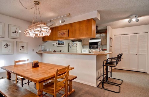 Ketchum Condo | Habitat Condo A7 - Easy Walk to Downtown Ketchum & Hot Tub Onsite