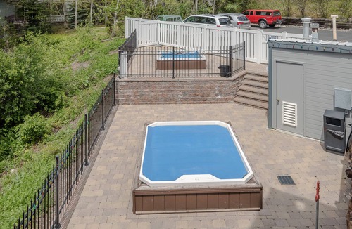 Ketchum Condo | Habitat Condo A7 - Easy Walk to Downtown Ketchum & Hot Tub Onsite