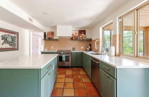 The Foothills House | Hacienda Riad: free pool heat, hot tub, views