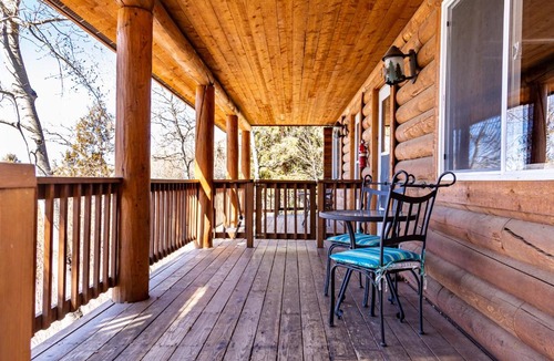 Pinedale Resort | Half Moon Lake Lodge