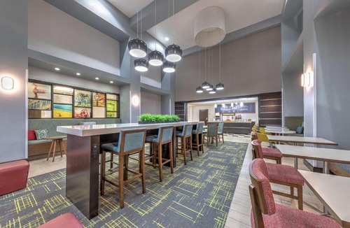 Clute Hotel | Hampton Inn and Suites Lake Jackson-Clute