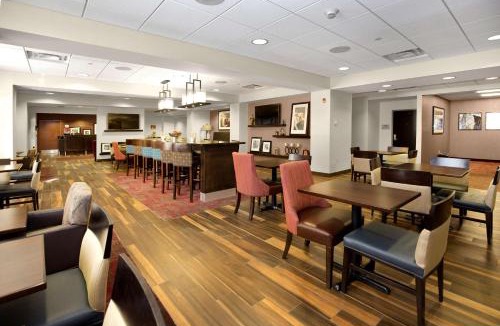 Homeacre-Lyndora Hotel | Hampton Inn Butler