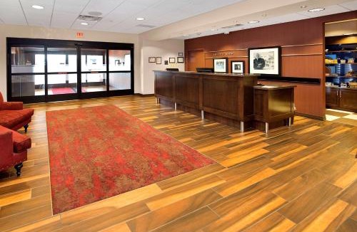Homeacre-Lyndora Hotel | Hampton Inn Butler