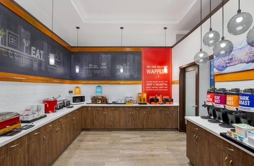 Kamloops Hotel | Hampton Inn by Hilton Kamloops