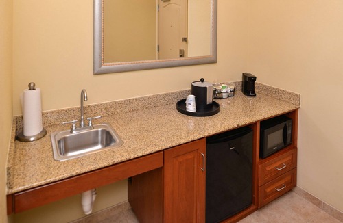 Evanston Hotel | Hampton Inn Evanston
