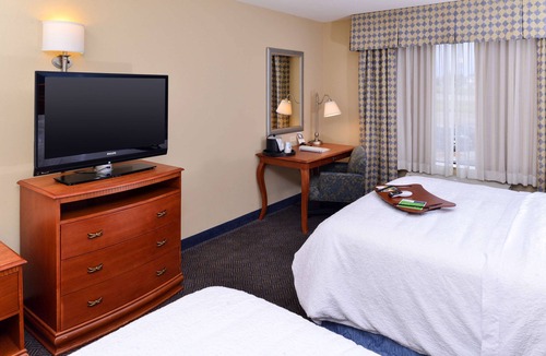 Evanston Hotel | Hampton Inn Evanston