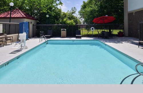 McLeansville Hotel | Hampton Inn Greensboro East/McLeansville