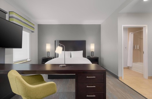 Pleasanton Hotel | Hampton Inn Pleasanton