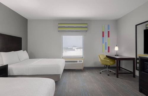 Pleasanton Hotel | Hampton Inn Pleasanton
