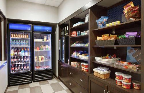 Port Gardner Hotel | Hampton Inn Seattle/Everett Downtown