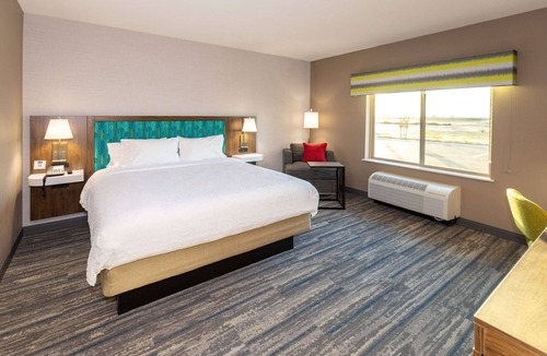 Selma Hotel | Hampton Inn Selma, Ca