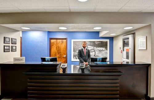 State College Hotel | Hampton Inn State College