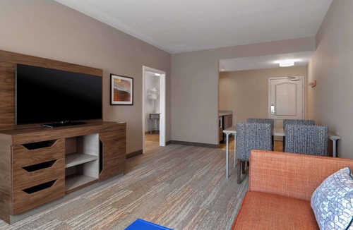 Billings Hotel | Hampton Inn & Suites Billings West I-90