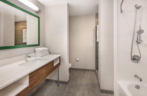 Coeur d'Alene Hotel | Hampton Inn & Suites Coeur d' Alene