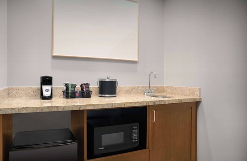 Williston Hotel | Hampton Inn & Suites Williston