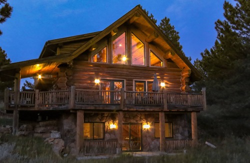 Custer Cabin | Hand-Hewn Log Cabin on 21 Secluded Acres. 1 Mile from Wind Cave NP