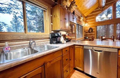 Bigfork Cabin | Hanging Rock Cabin Su